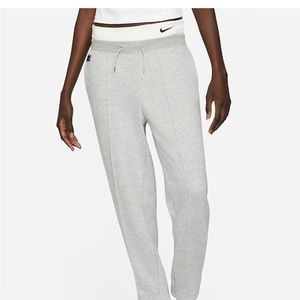 Nike women Icon clash fleece jogger pants